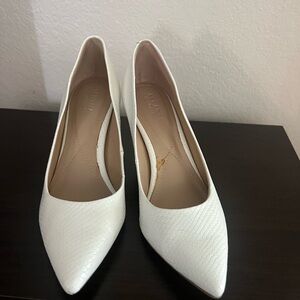 ALFANI White Cushioned Jeules Pointy Toe Stiletto Slip On Pumps. Worn few times
